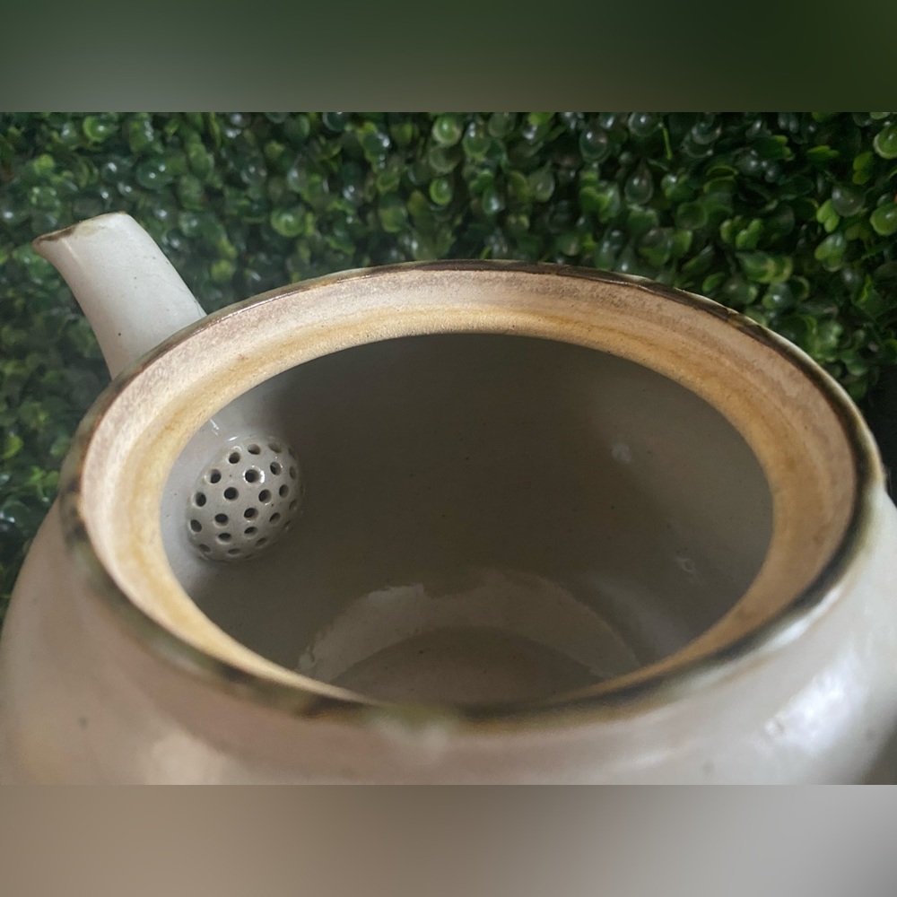 Ceramic Tea Pot - Picture 3 of 4